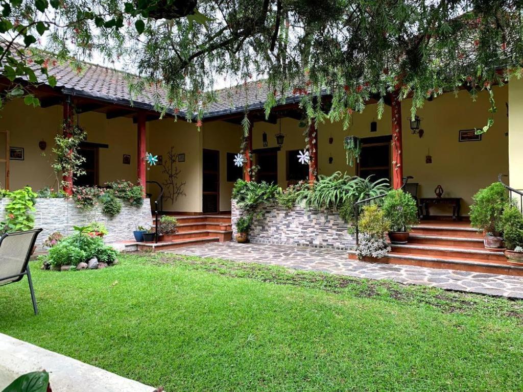 Villas Jabel Tinamit Панахачел Екстериор снимка